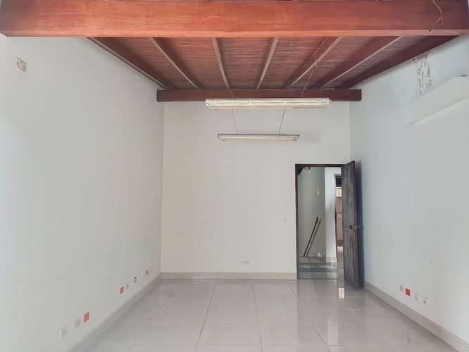 Oficina en arriendo en Belén, Medellín, 245 m² · foto 8 de 17