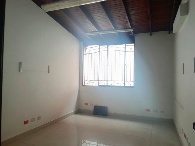 Oficina en arriendo en Belén, Medellín, 245 m² · foto 5 de 17