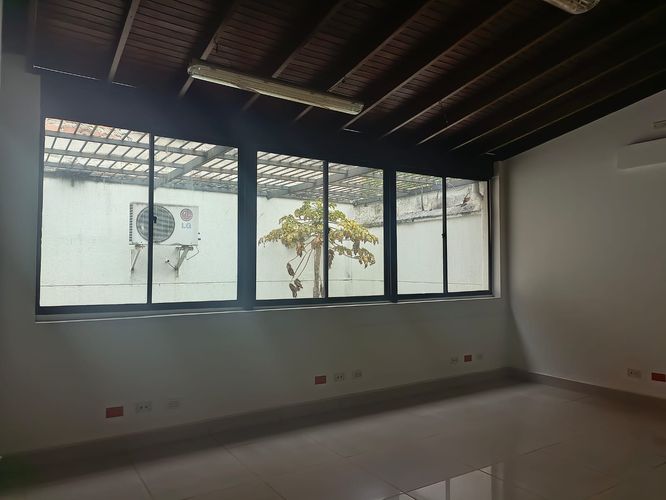 Oficina en arriendo en Belén, Medellín, 245 m² · foto 6 de 17
