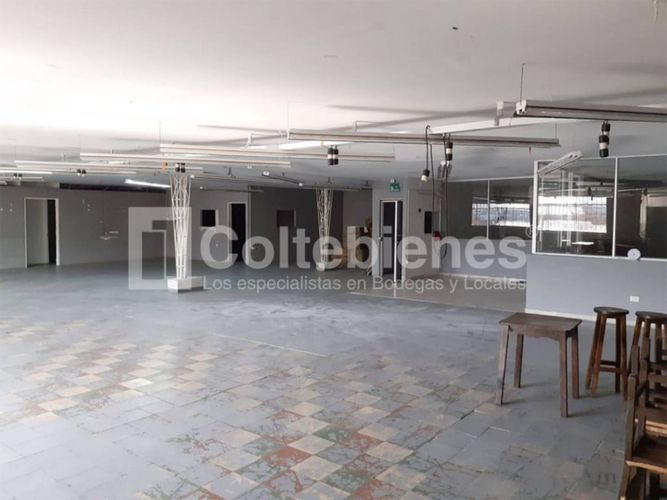 Bodega en arriendo en Colombia, Medellín, 500 m² · foto 8 de 11