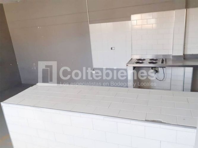 Bodega en arriendo en Colombia, Medellín, 500 m² · foto 11 de 11