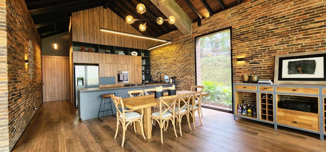 Casa de 3 alcobas en venta en Loma Del Escobero, Envigado, 240 m² · foto 7 de 16