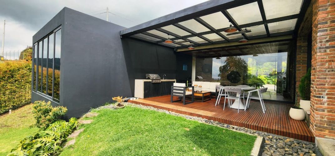 Casa de 3 alcobas en venta en Loma Del Escobero, Envigado, 240 m² · foto 8 de 16