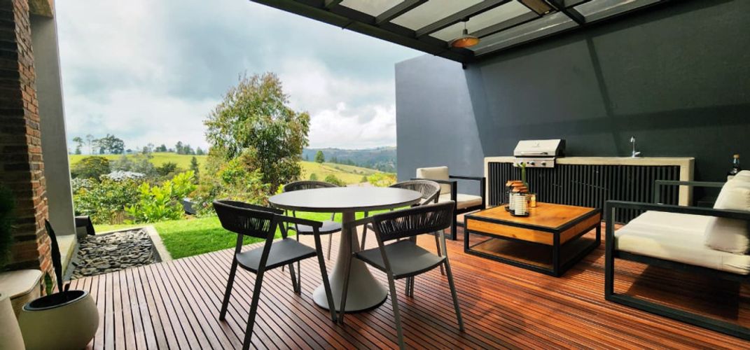 Casa de 3 alcobas en venta en Loma Del Escobero, Envigado, 240 m² · foto 14 de 16