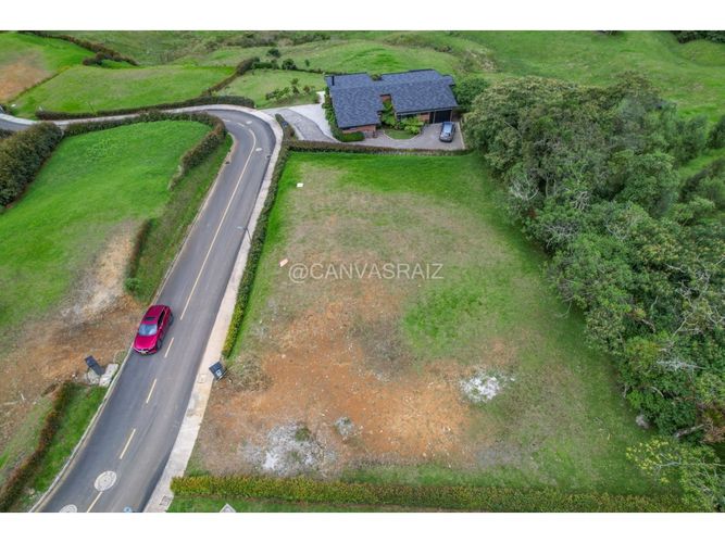 Lote en venta en Pantalio, La Ceja, 1428 m² · foto 8 de 9