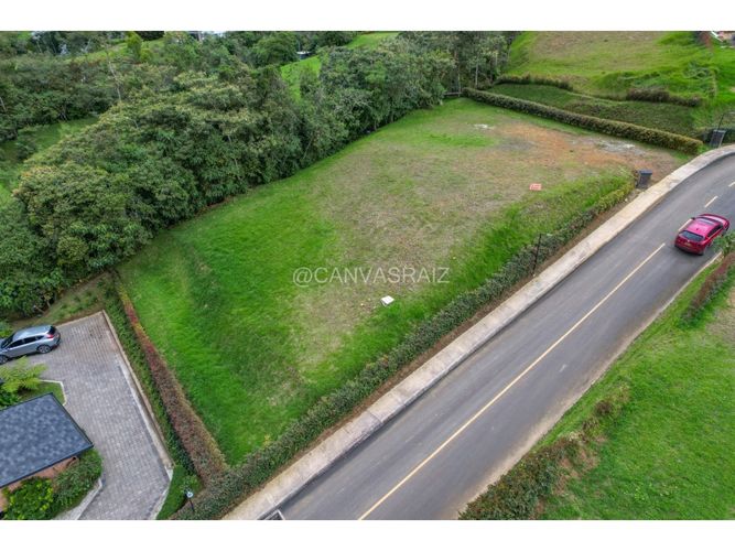 Lote en venta en Pantalio, La Ceja, 1428 m² · foto 9 de 9