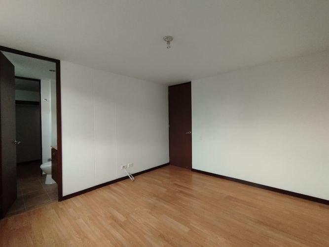 Apartamento de 3 alcobas en arriendo en San Diego, Medellín, 101 m² · foto 3 de 20