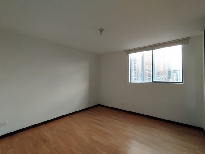 Apartamento de 3 alcobas en arriendo en San Diego, Medellín, 101 m² · foto 4 de 20