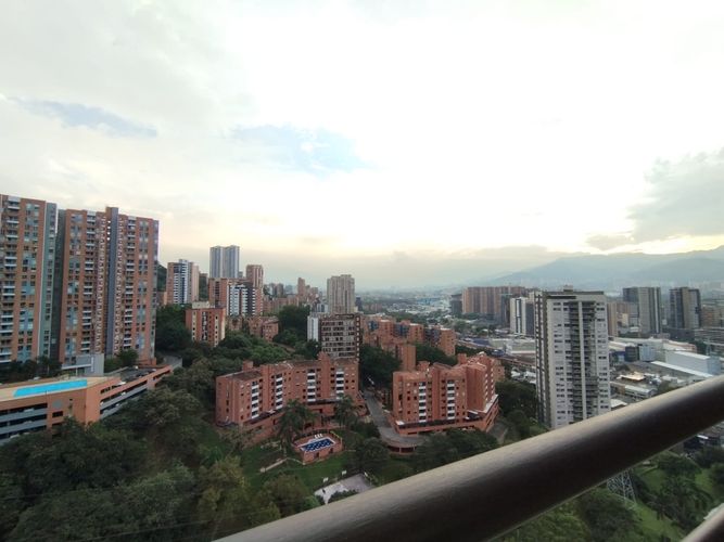 Apartamento de 3 alcobas en arriendo en San Diego, Medellín, 101 m² · foto 14 de 20