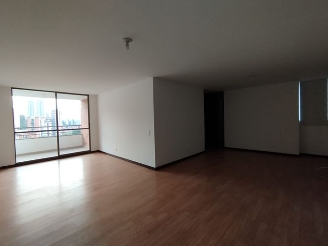 Apartamento de 3 alcobas en arriendo en San Diego, Medellín, 101 m² · foto 17 de 20