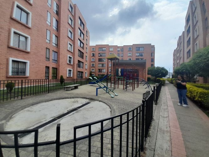 Apartamento de 3 alcobas en venta en Uaecd 007, Soacha, 43 m² · foto 6 de 19
