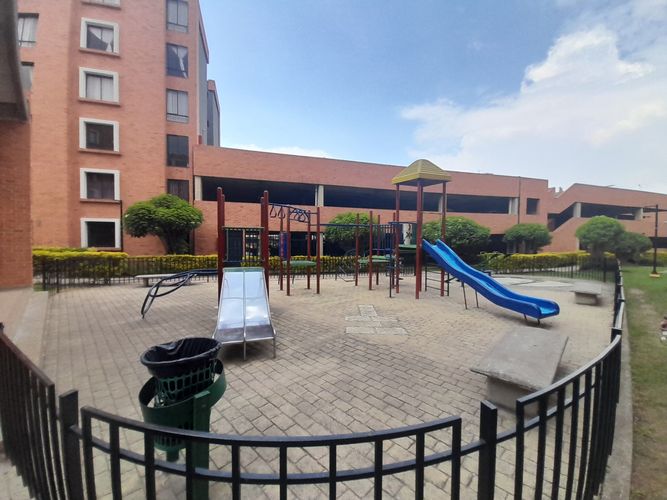 Apartamento de 3 alcobas en venta en Uaecd 007, Soacha, 43 m² · foto 7 de 19