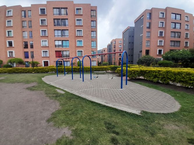 Apartamento de 3 alcobas en venta en Uaecd 007, Soacha, 43 m² · foto 9 de 19