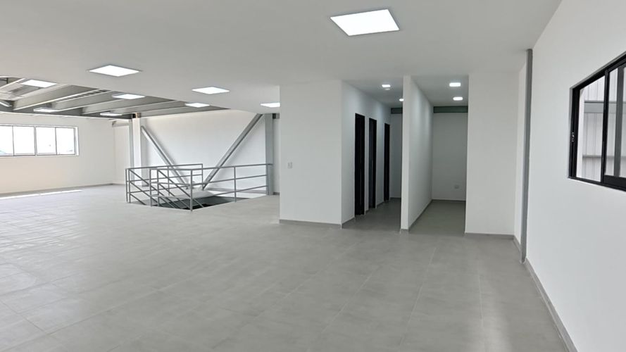 Bodega en arriendo en Zona Industrial, Yumbo, 1850 m² · foto 5 de 14