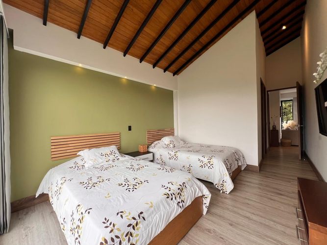 Casa de 3 alcobas en venta en Guamito, La Ceja, 400 m² · foto 14 de 19