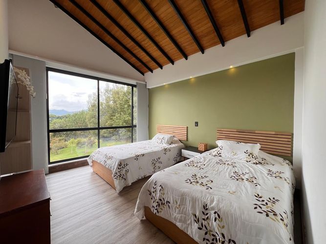 Casa de 3 alcobas en venta en Guamito, La Ceja, 400 m² · foto 12 de 19