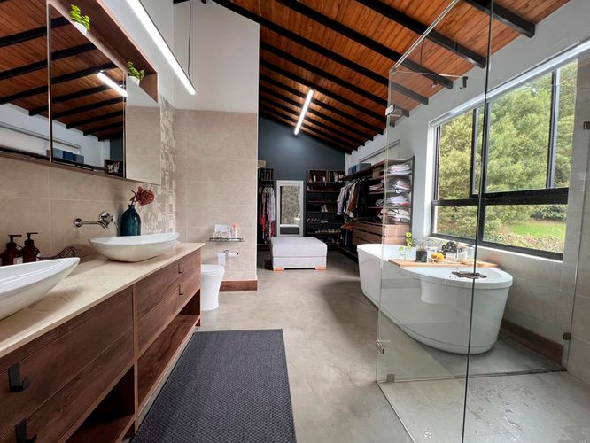 Casa de 3 alcobas en venta en Guamito, La Ceja, 400 m² · foto 17 de 19