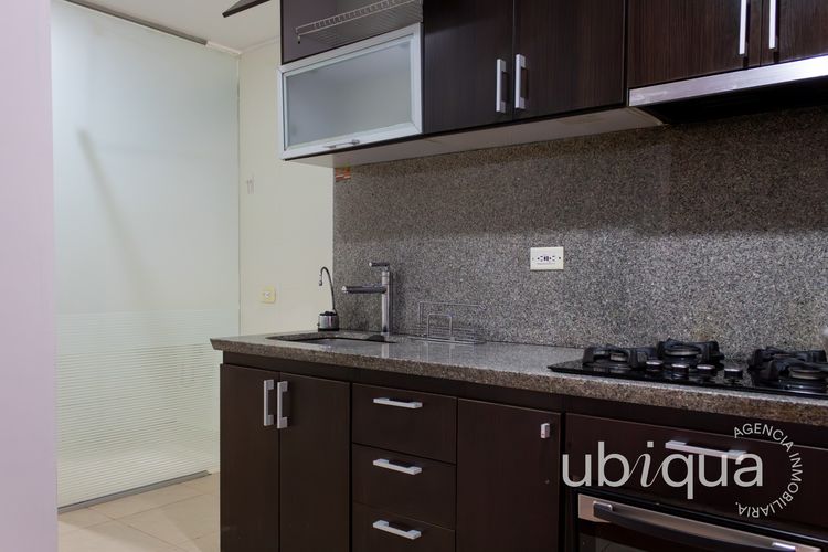 Apartamento de 2 alcobas en venta en Chapinero, Bogotá, 77 m² · foto 14 de 24