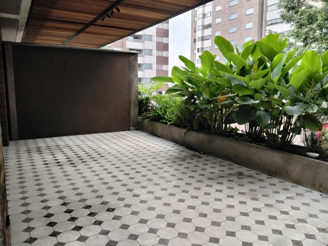Apartamento de 1 alcoba en venta en El Poblado, Medellín, 56 m² · foto 11 de 12