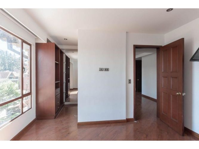 Apartamento de 4 alcobas en venta en Cerros De Suba, Bogotá, 310 m² · foto 8 de 20