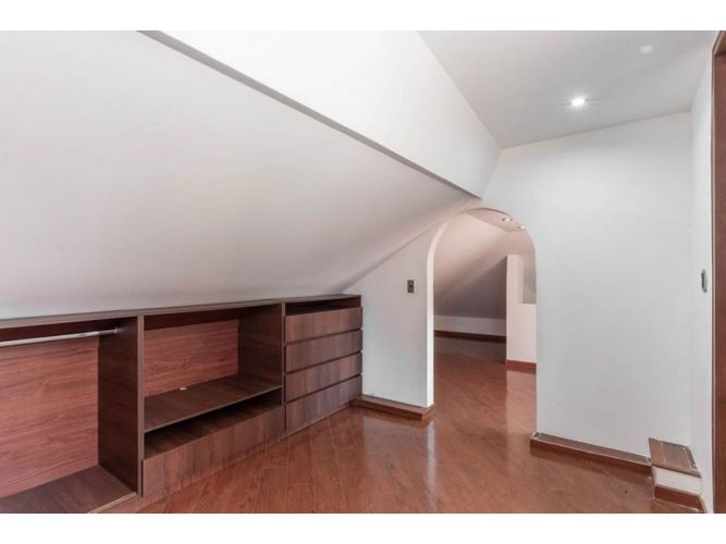 Apartamento de 4 alcobas en venta en Cerros De Suba, Bogotá, 310 m² · foto 13 de 20