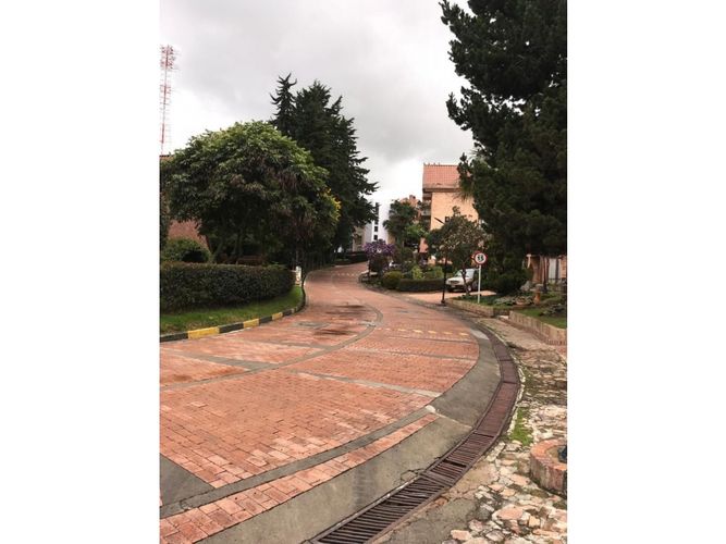 Apartamento de 4 alcobas en venta en Cerros De Suba, Bogotá, 310 m² · foto 16 de 20
