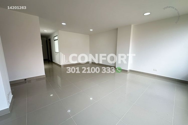 Apartamento de 3 alcobas en arriendo en La Castellana, Medellín, 140 m² · foto 2 de 19