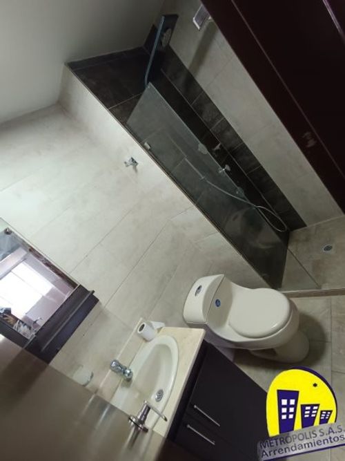 Apartamento de 4 alcobas en venta en Laureles, Medellín, 161 m² · foto 7 de 24