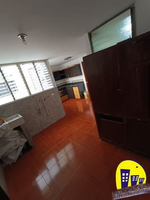 Apartamento de 4 alcobas en venta en Laureles, Medellín, 161 m² · foto 18 de 24