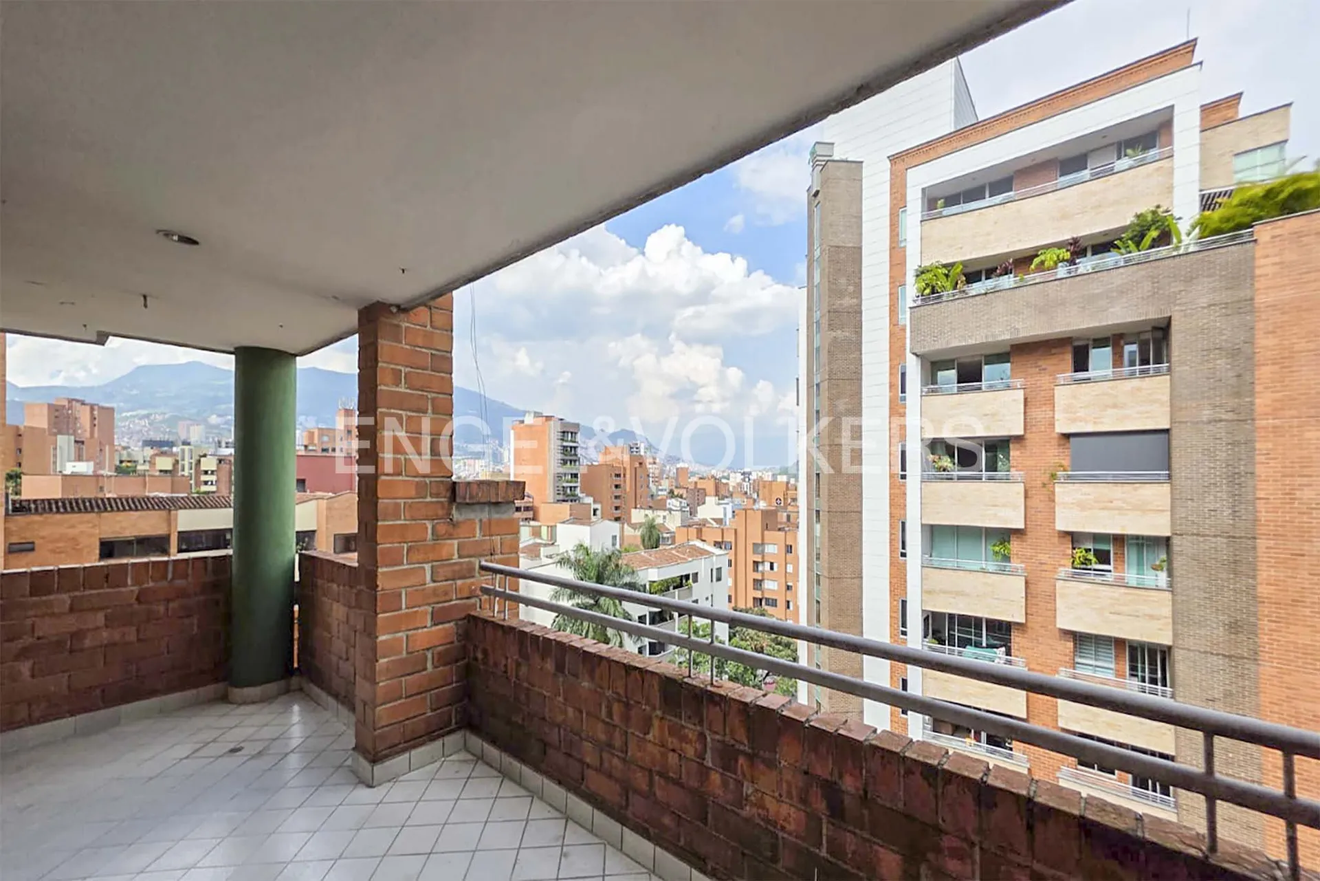 Apartamento en arriendo en Laureles, Medellín · foto 13 de 19