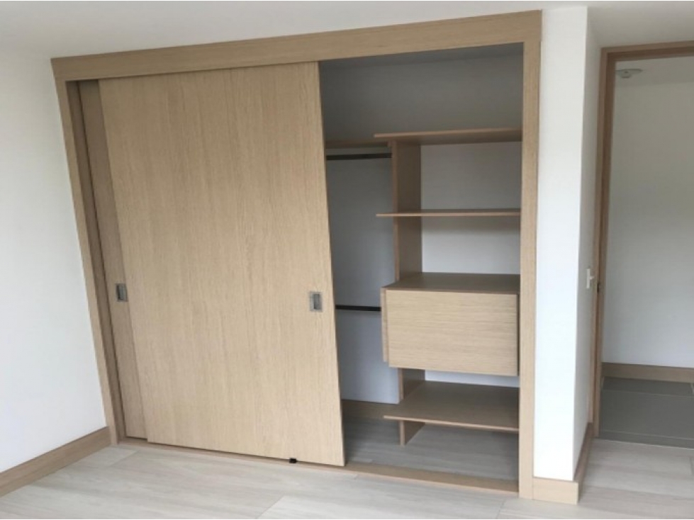 Apartamento en venta en Loma del Indio, Medellín 3