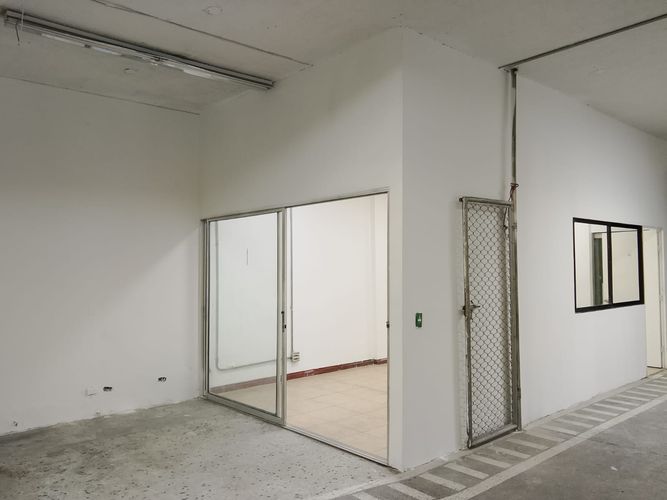 Local en arriendo en El Poblado, Medellín, 370 m² · foto 14 de 15