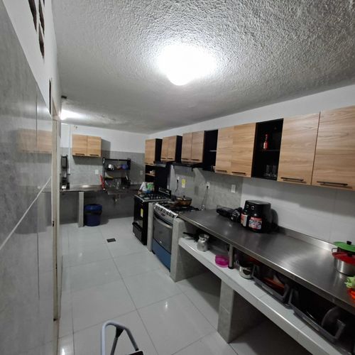 Casa de 12 alcobas en venta en Albania, Bucaramanga, 320 m² · foto 9 de 19