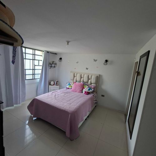 Casa de 12 alcobas en venta en Albania, Bucaramanga, 320 m² · foto 11 de 19