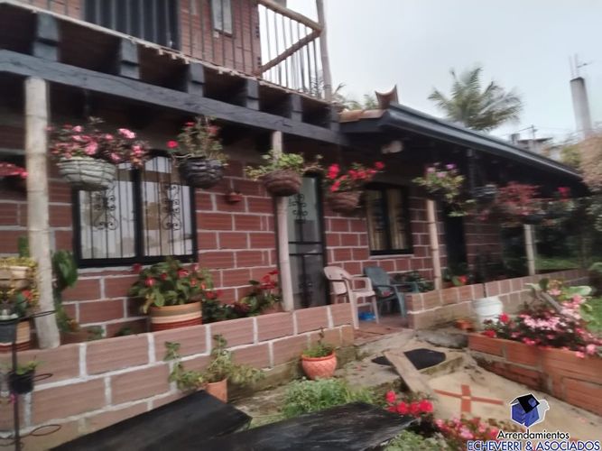 Casa de 6 alcobas en venta en La Milagrosa, Marinilla, 70 m² · foto 9 de 9