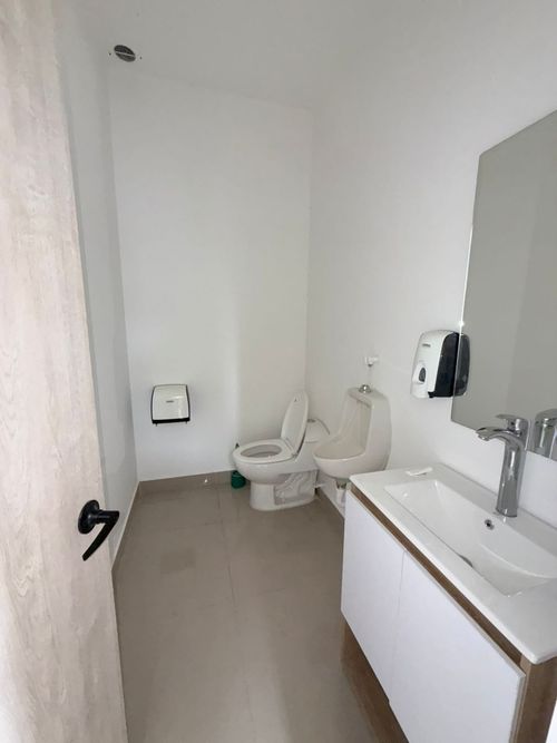 Local en arriendo en Mejoras Publicas, Bucaramanga, 717 m² · foto 8 de 20