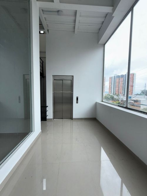 Local en arriendo en Mejoras Publicas, Bucaramanga, 717 m² · foto 10 de 20
