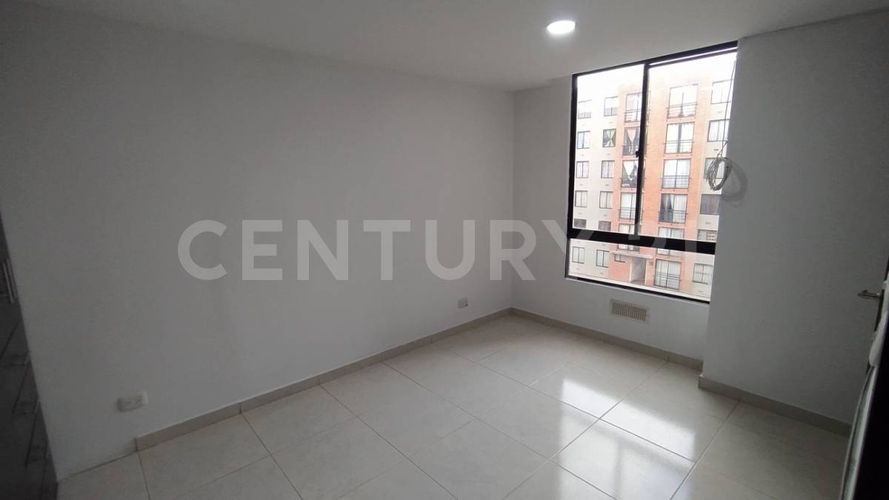 Apartamento de 3 alcobas en venta en Cr. Cibeles, Madrid, 54 m² · foto 5 de 22