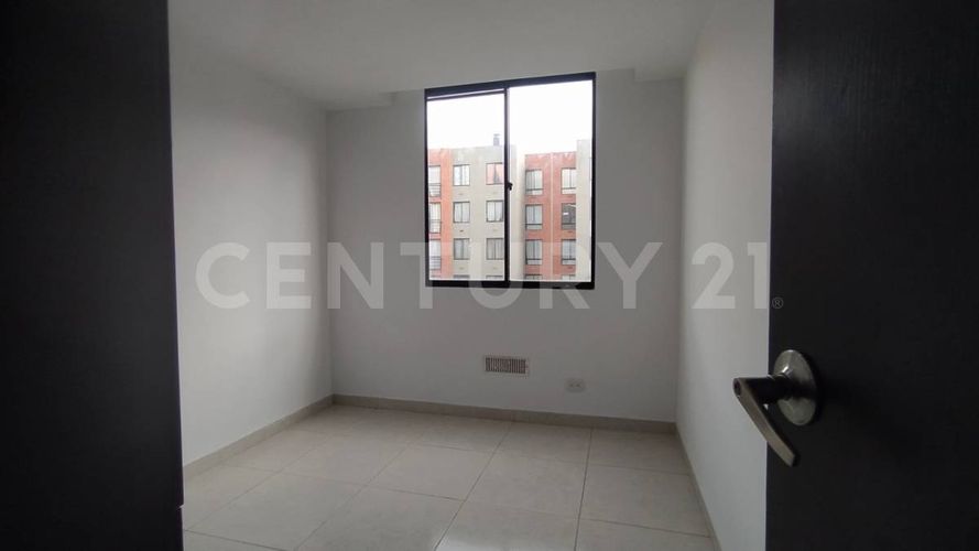 Apartamento de 3 alcobas en venta en Cr. Cibeles, Madrid, 54 m² · foto 10 de 22