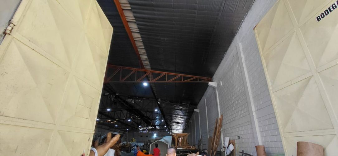 Bodega en arriendo en Villa Carolina, Barranquilla, 2187 m² · foto 2 de 5