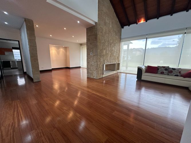 Casa de 4 alcobas en arriendo en Hatogrande, Sopó, 368 m² · foto 6 de 24