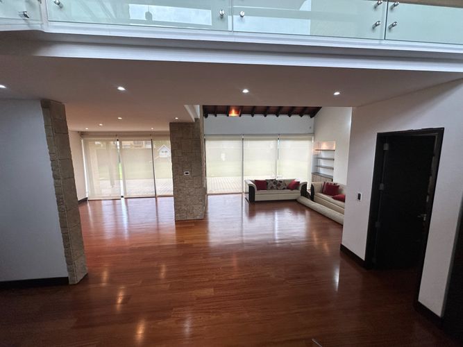 Casa de 4 alcobas en arriendo en Hatogrande, Sopó, 368 m² · foto 16 de 24