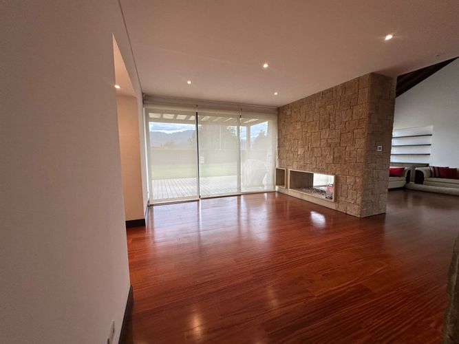 Casa de 4 alcobas en arriendo en Hatogrande, Sopó, 368 m² · foto 7 de 24