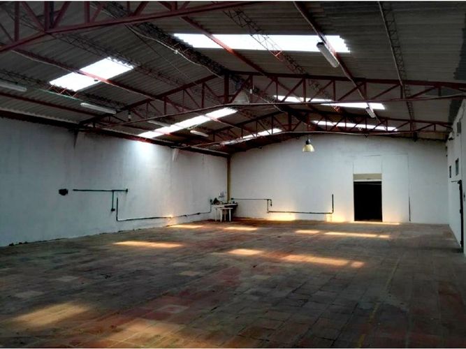 Bodega en venta en Bojaca, Chía, 448 m² · foto 2 de 4