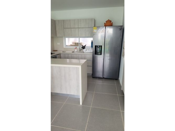 Casa de 3 alcobas en venta en La Esmeralda, Girardot, 113 m² · foto 7 de 24