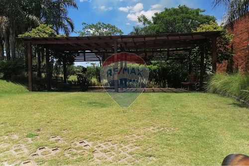 EN VENTA IMPONENTE CASA CON UNA INIGUALABLE  VISTA AL LAGO EN SAN BERNARDINO — foto 3