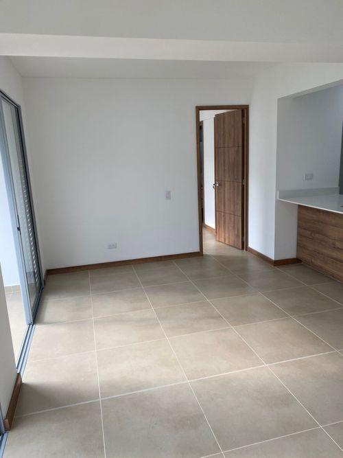 Apartamento de 2 alcobas en venta en Tres Esquinas, Sabaneta, 84 m² · foto 5 de 18