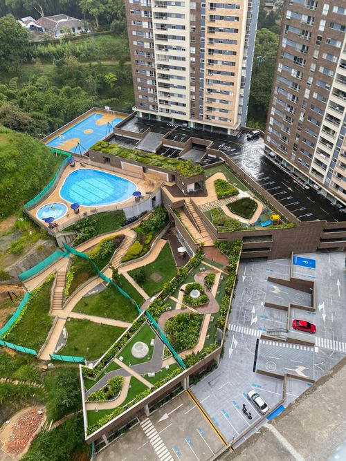 Apartamento de 2 alcobas en venta en Tres Esquinas, Sabaneta, 84 m² · foto 10 de 18