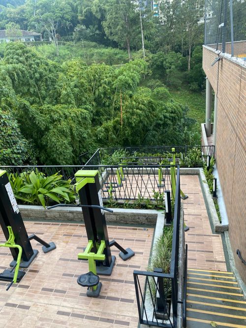 Apartamento de 2 alcobas en venta en Tres Esquinas, Sabaneta, 84 m² · foto 17 de 18