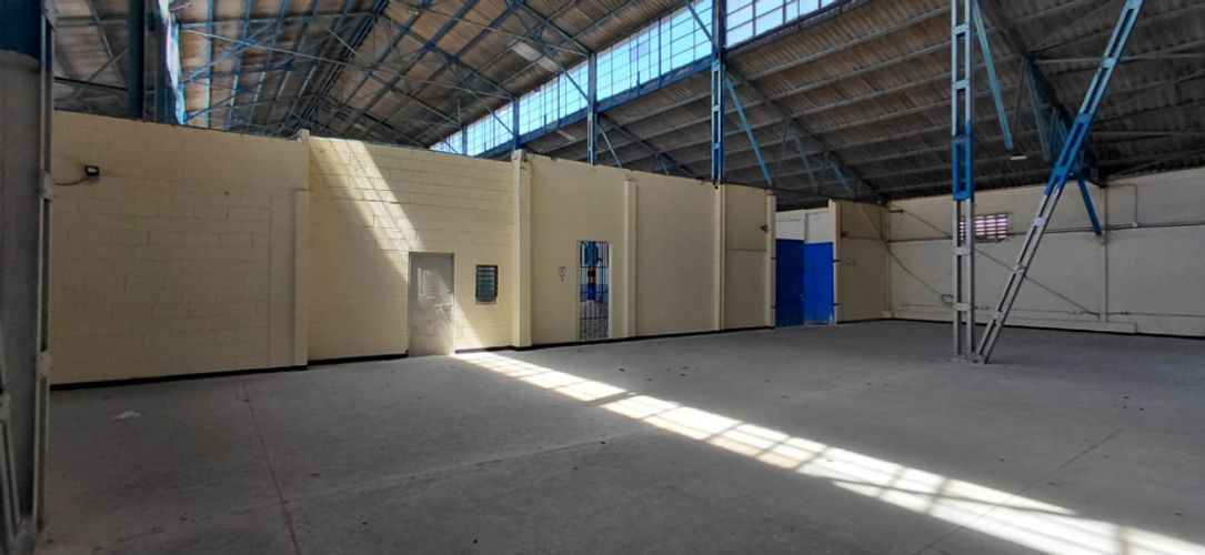 Bodega en arriendo en Villa Carolina, Barranquilla, 2251 m² · foto 3 de 21